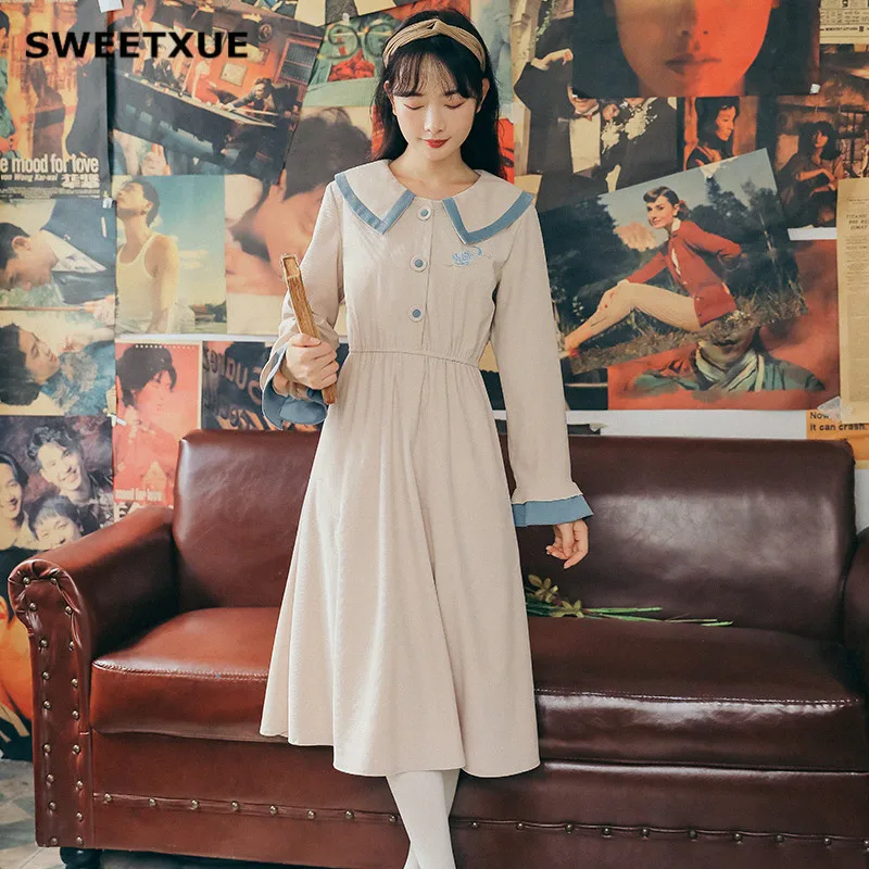 

SWEETXUE Autumn Winter Corduroy Embroidered Dress Colorblock Lapel Single-Breasted Comfort Elegance Simple Cute Party Dresses