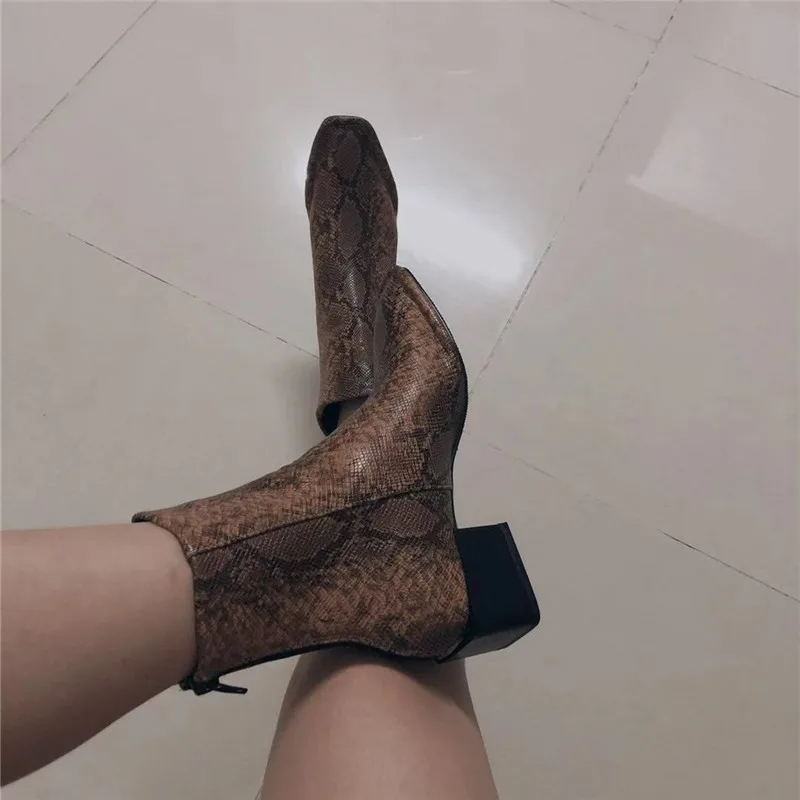 Jady Rose/; Модные женские ботильоны с квадратным носком; обувь на низком каблуке; женские короткие ботиночки с молнией сзади; Цвет черный, белый; Botas Mujer