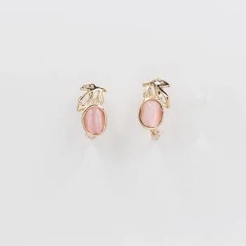 

585Carved hollowed-out earrings in rose gold for glamorous women's wedding parties, stylish and stylish earrings