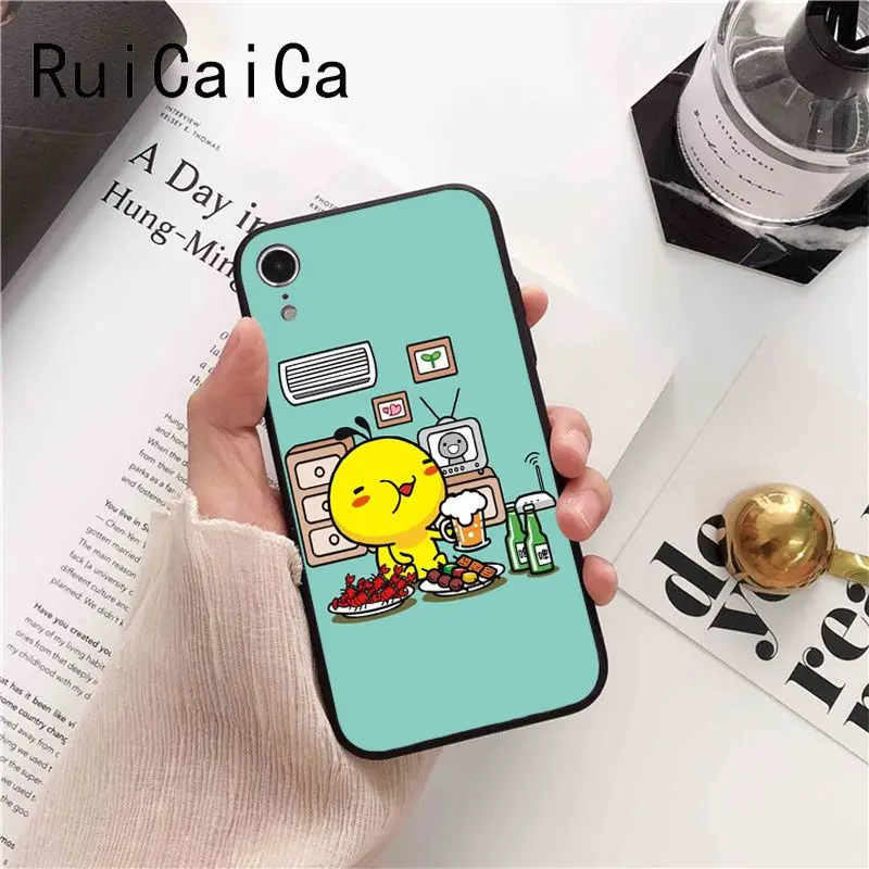 Summer color cute little yellow chicken