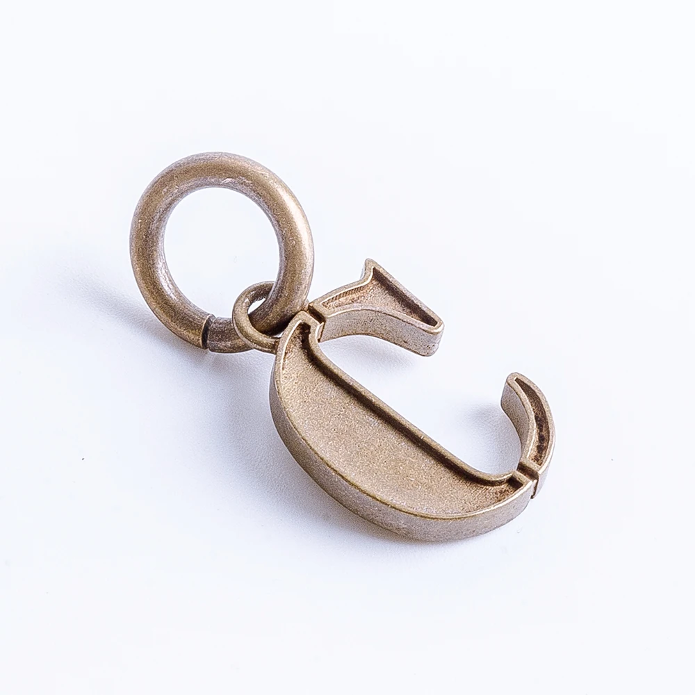 Coppertist.Wu 2cm Small Brass 26 Letter Alphabet A-Z Minimalist Initial Pendant Necklace Fashion keychain Birthday Gift Pendant - Color: D