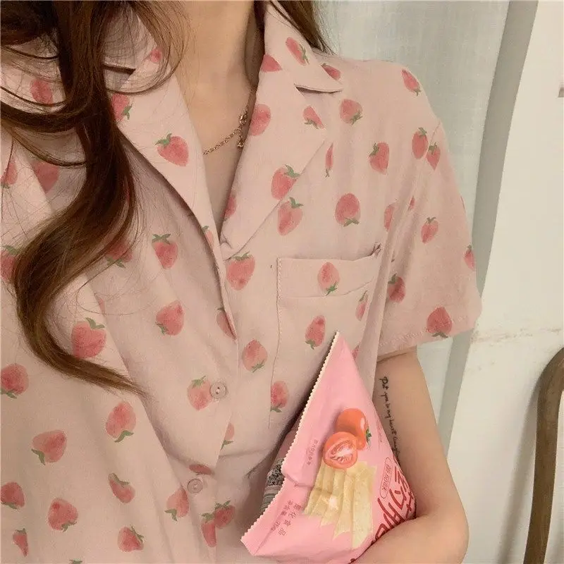 

Sleepwear Soft Friends Fashion Girls Nightwear Pajama Sets Women Summer Simple Lovely Strawberry Printed Ulzzang Loose Womens