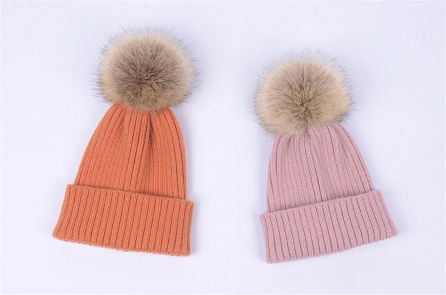Girita, женская вязаная шапка, Skullies, зимние шапки, флисовые вязанные крючком шапки, меховые женские теплые шапки с помпоном
