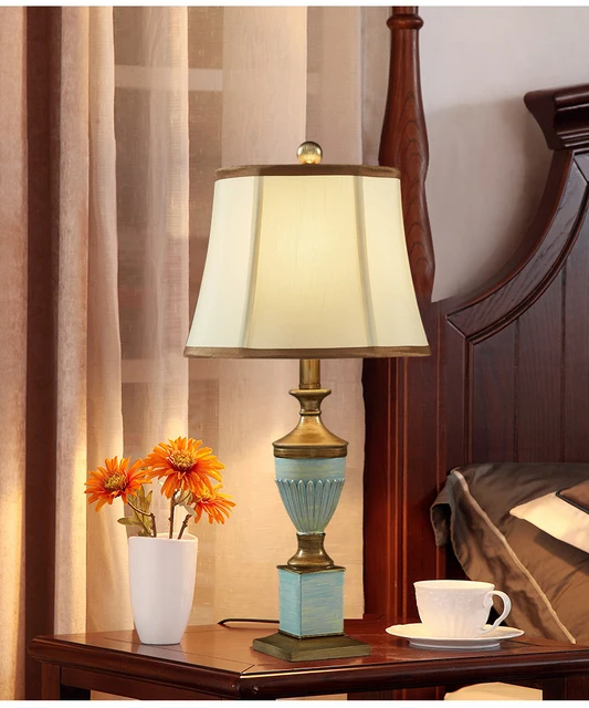 ヨーロッパ式電気スタンドスタンドのベッドサイドランプはセラミックランプの略 ヨーロッパ式電気スタンドスタンドのベッドサイドランプは