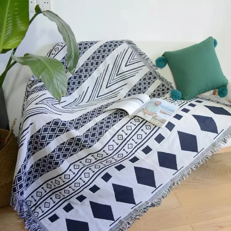 

Northern European-Style Geometry New Style Sofa Cover Cotton Thread Jacquard Knitted Blanket Design Model Room Soft Rug INS Hot