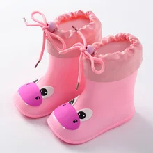 Горячие новые детские резиновые сапоги для мальчиков резиновые сапоги для девочек водонепроницаемые сапоги ПВХ теплая обувь для воды Детские Мультяшные сапоги