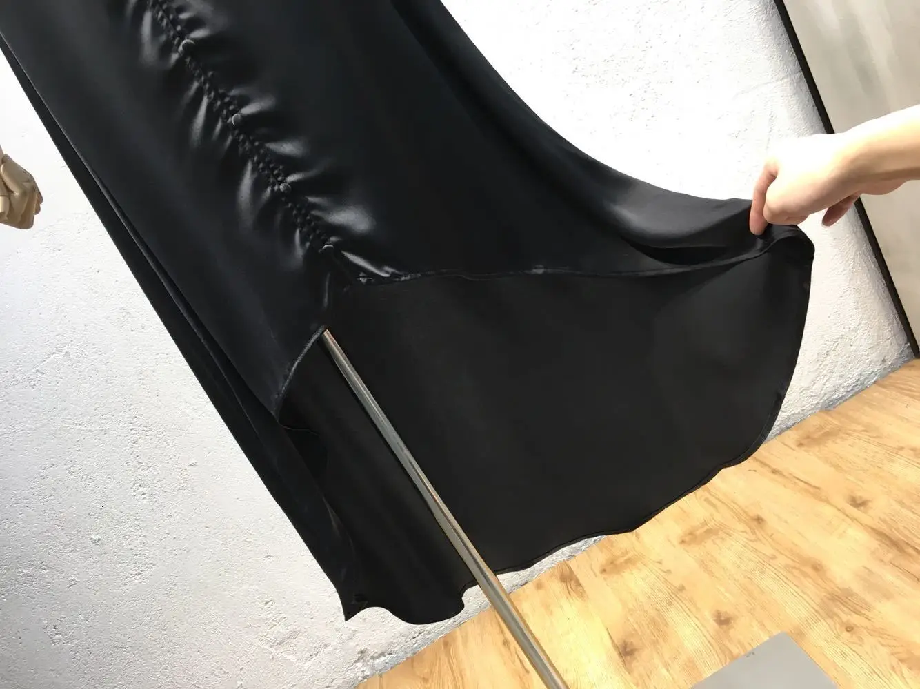 BacklakeGirls Abend Kleid темно-черный Холтер V шеи короткий рукав сексуальное открытое назад шелковое атласное длинное вечернее платье Dluga Sukienka