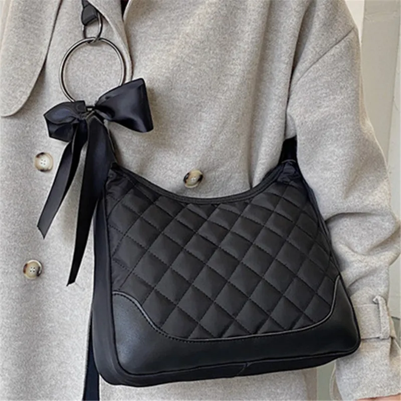 

Black New Shoulder Bag Women Leather Solid Color Big Handbags Leisure Crescent Shape Messenger Crossbody Bag Elegant Female Bags