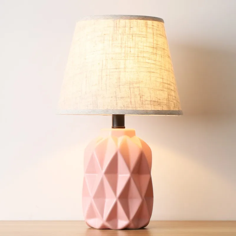 Керамическая Настольная лампа для гостиной, Скандинавский современный минималистичный рождественский подарок, лампы для спальни, прикроватный Декор - Цвет абажура: Pink