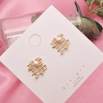 

2019 New Arrival Geometric Metal Women Classic Stud Earrings Pearl Earrings For Women's Earrings Simple Female Jewelry
