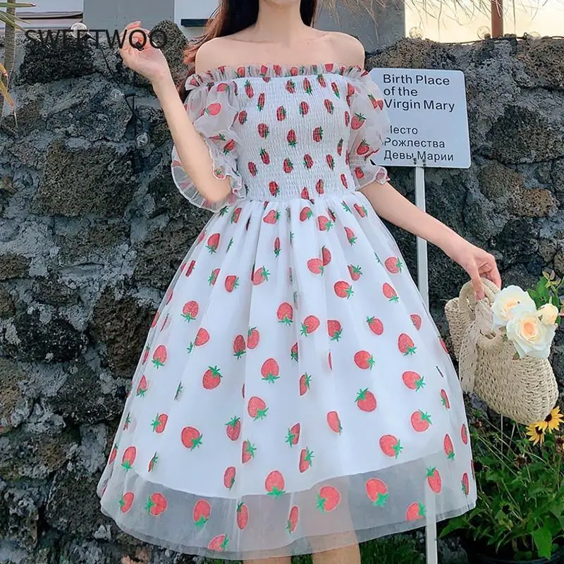 

Strawberry Dress Women French Style Lace Chiffon Sweet Dress Casual Puff Sleeve Elegant Printed Kawaii Dress Women 2021 New