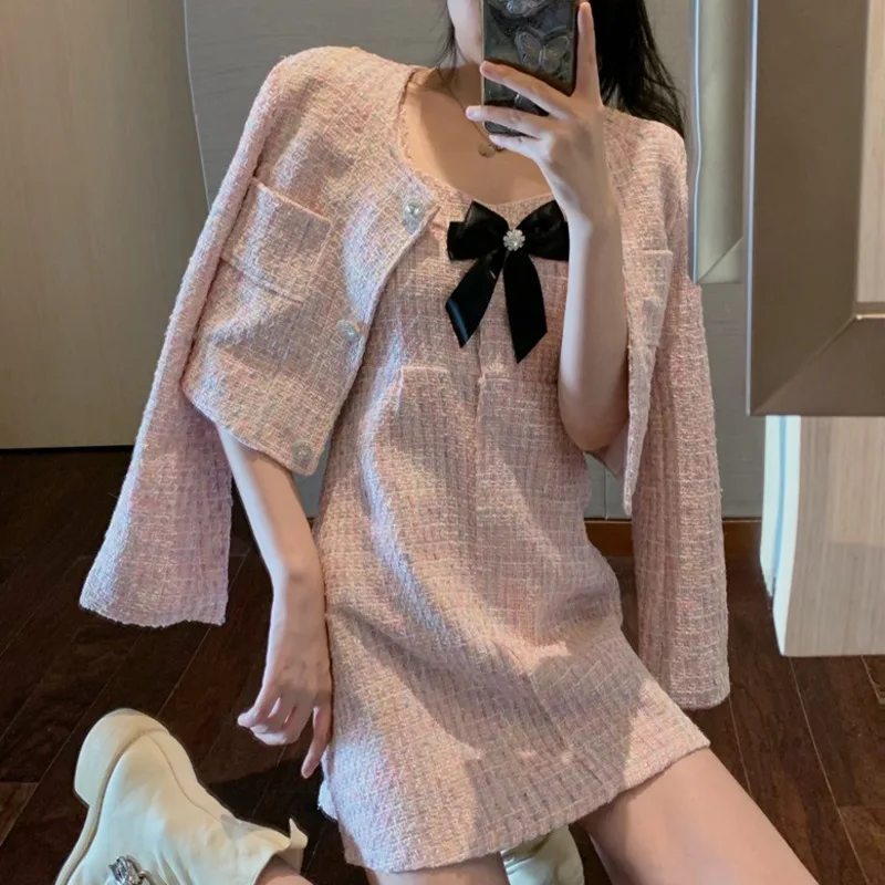 

2020 New Autumn Winter High Quality Woolen 2 Piece Set Women Tweed Short Jacket Coat + Sexy Vest Dress Pink Two Piece Outfits