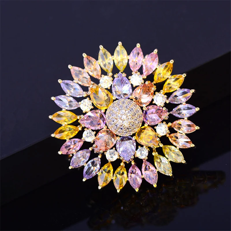 

2020 Cute Colorful Cubic Zirconia Brooches for Women Luxury Crystal Flower Brooch Pin Wedding Jewelry Bling Decor Dress Broches