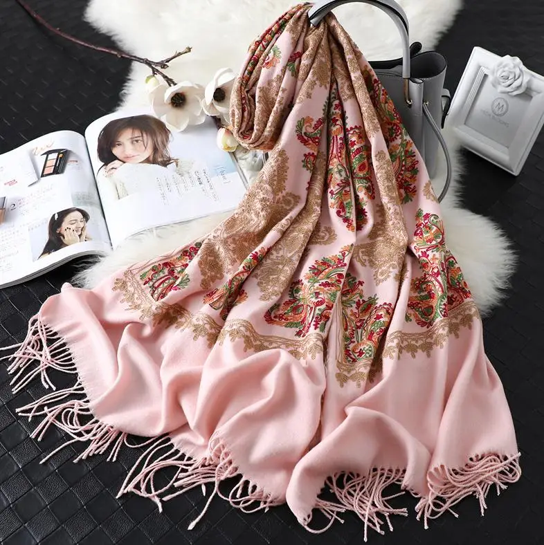Высокое качество Зима женский шарф с вышивкой толстый теплый кашемировый женский палантин женская пуховая накидка с кисточками - Цвет: pink