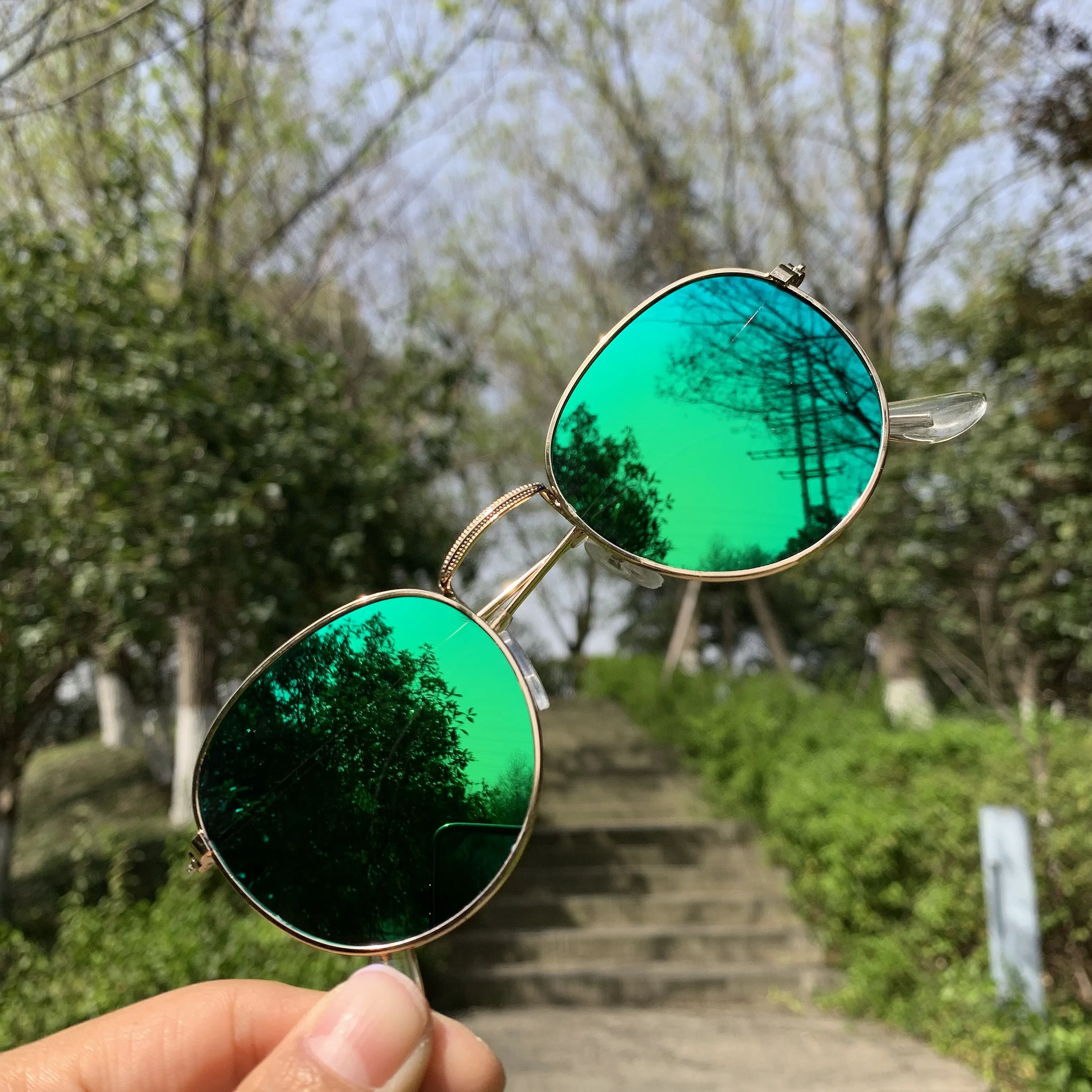 

nauq 2020 Trend Round Frame sunglasses Colorful Reflective Women Sun Glasses Female Pink blue lens retro glasses metal eyewear