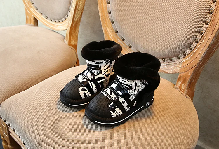 Детские кроссовки; обувь; коллекция года; зимняя детская обувь из натуральной кожи; брендовые зимние ботинки для маленьких девочек; черные теплые короткие ботинки для мальчиков; SNB082