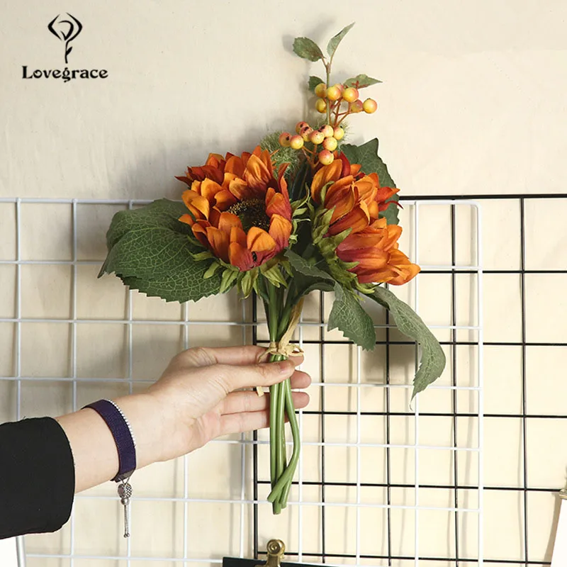 Lovegrace букет подсолнуха свадебный цветок для невесты подружки невесты Девушка искусственный цветок Шелковый помпон ягоды Подсолнух свадебный букет