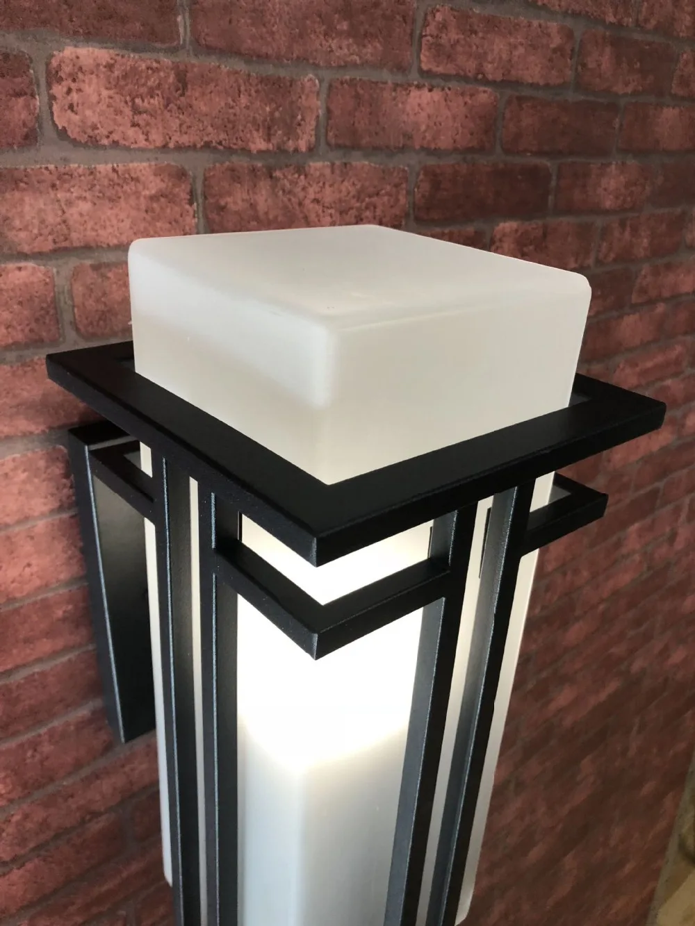 9405624889_656076548