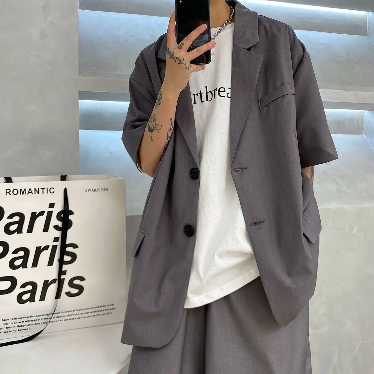 

2021 Summer Men's Fashion Suit Jackets Simple Tracksuit Sets Leisure Short Sleeve Clothes Coat Sets Mens Silk Cloth Shorts