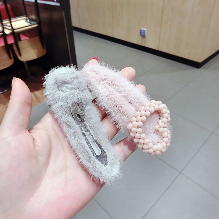 Korea Winter Soft Plush Love heart Hair Accessory Faux Rabbit Fur Waterdrop Hairpin Hair Clips for Lady Women Hair Barrettes