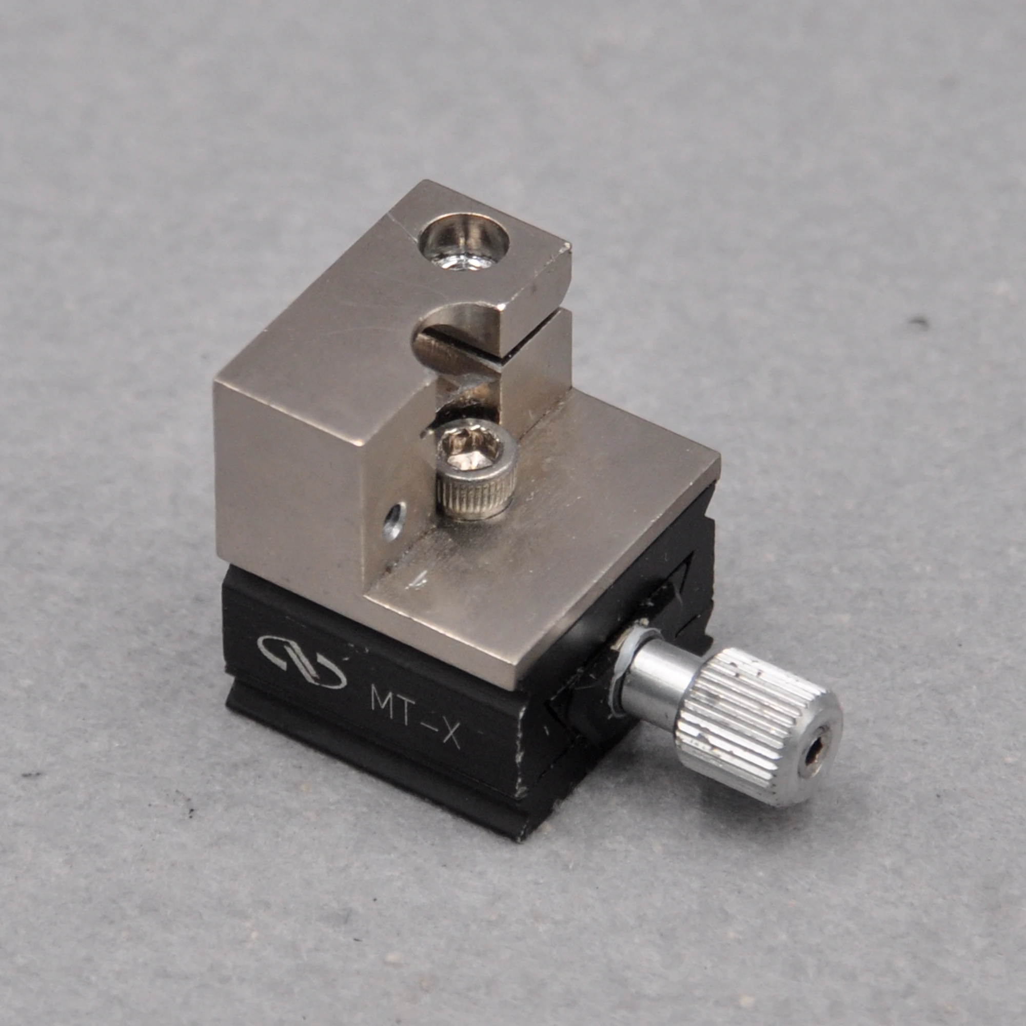 

Newport MT-X Compact Dovetail Linear Translation Stage