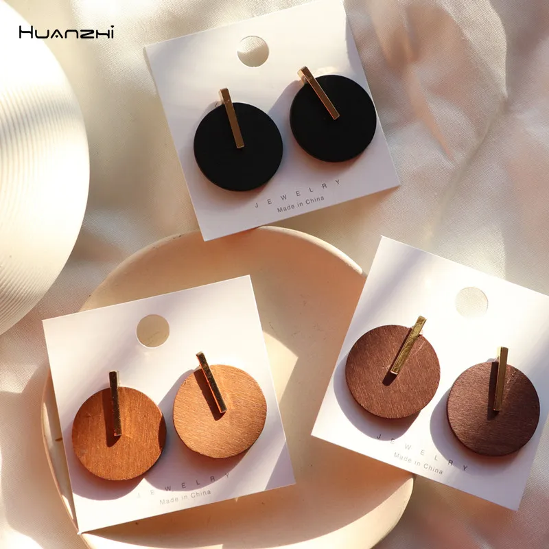 

HUANZHI 2019 Metal Geometry Circular Handcraft Simple Retro Wood Korean Style Earrings for Woman Girl Holiday Party Jewelry