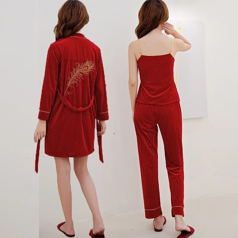 Autumn Winter Warm 3 Pieces Pajamas Set Sexy Pajamas Sleepwear For Women Feather embroidery Strap Nightwear Long Pant Robe - Цвет: Burgundy
