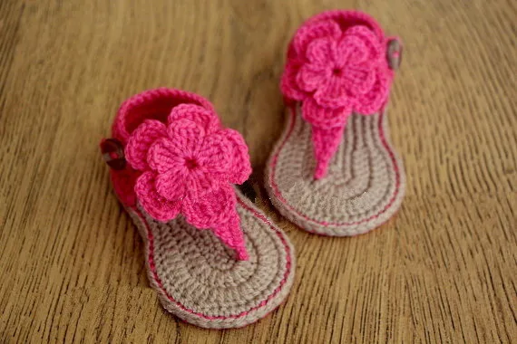 woolen shoes for baby girl