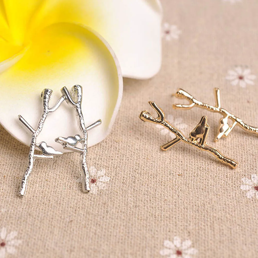 hot sale fashion unique designed gold color metal tree branches lovely bird ear stud earrings for women brincos
