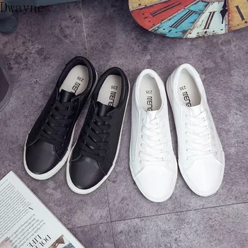 

New white student flat shoes fashion casual shoes wild casual shoes.