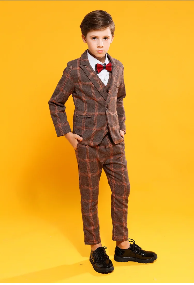 Luxuriöses 4-teiliges Set für Jungen, Jacke, Weste, Hose, Fliege, Hochzeitsanzug, formelles Geburtstagskleid für Kinder, Tanzshow, Party-Kostüm – Detail 6