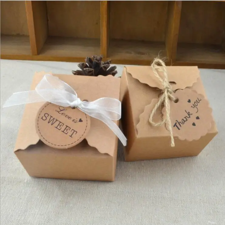 

50pcs/lot 6.5x6.5x4.5cm Retro Mini Kraft Paper Box For Sweets Wedding Gift Favor Boxes Party Candy Box Packaging with Ribbon&Tag