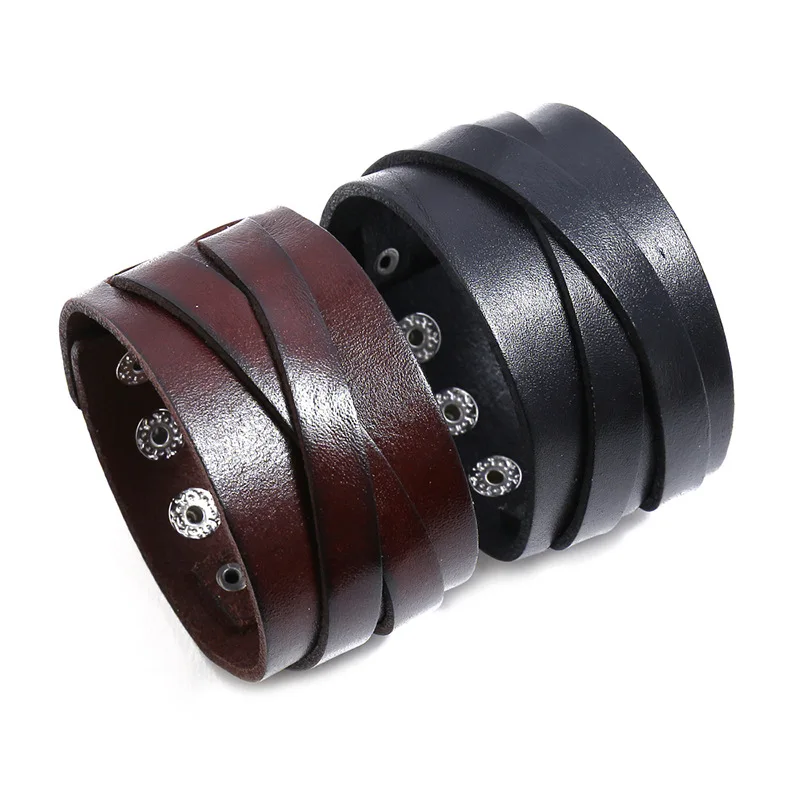 wide leather bracelet P01923-1