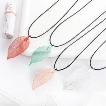 

WYBU Summer Style Real Leaf Necklace For Women Leather Rope Chain Necklace Hollow Out Green Leaf Pendant Necklace For Girl Gift