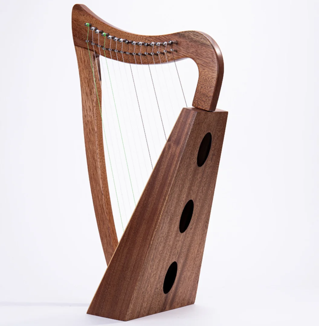 Kyle Leiya 15-string instrument Lira small harp