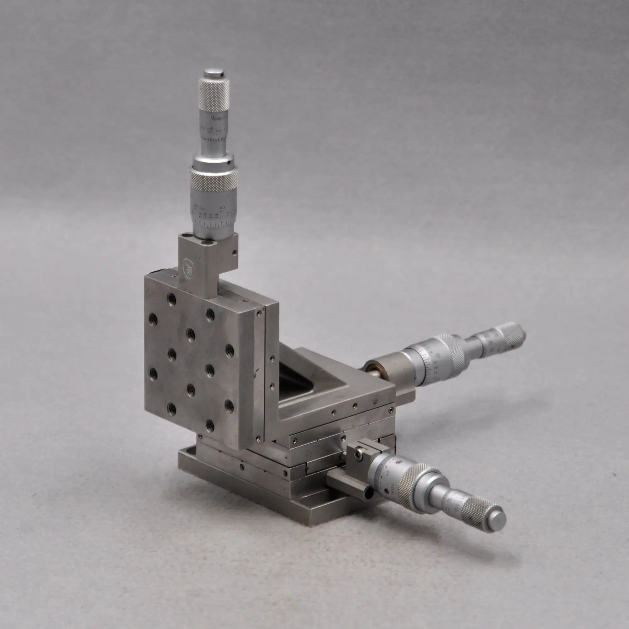 

XYZ axis 3D Newport 462 Series Optical Manual Crossed Roller Bearing Linear Displacement Slide Stainless Steel