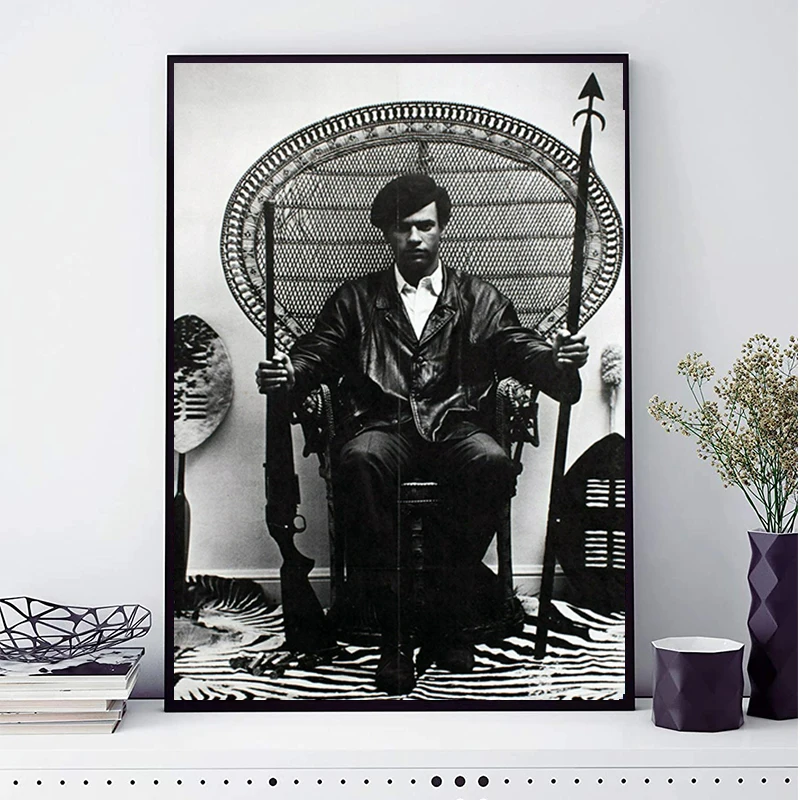 Фотография Huey Newton Высококачественная печать ротанговый престольный стул