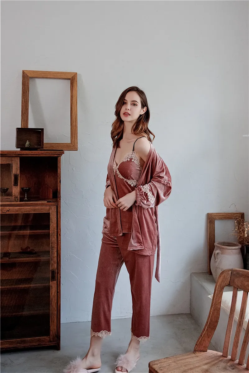 11909601081_1992033555