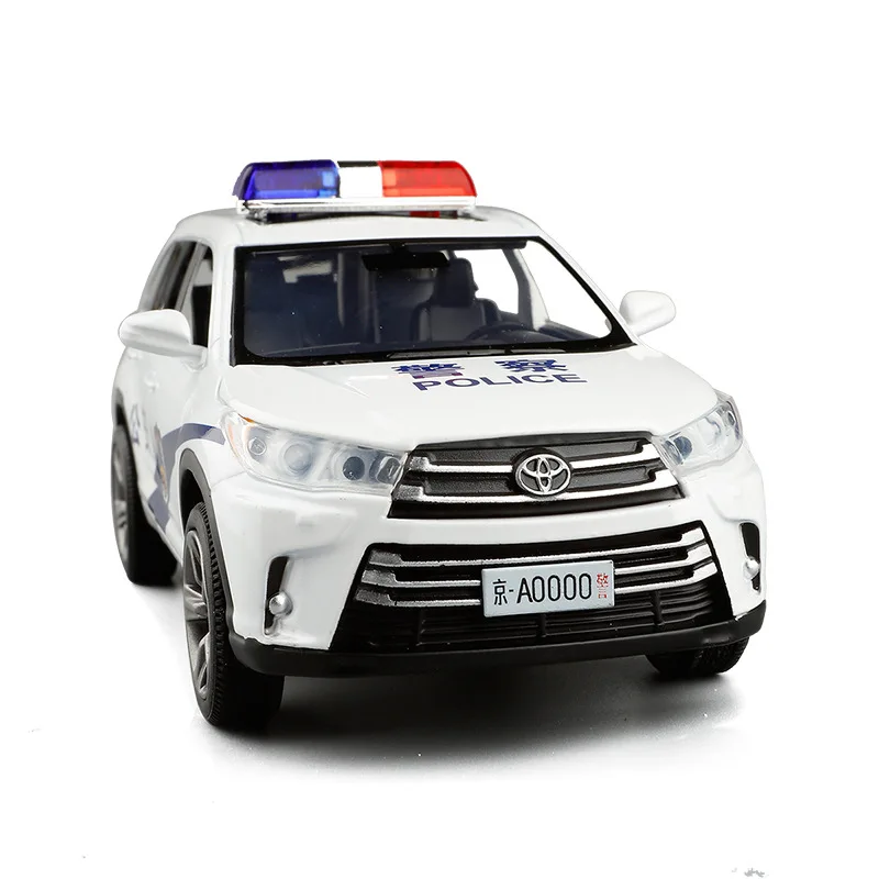 Модель автомобиля Toyota Highlander в масштабе 1:32 Полицейская модель из сплава со звуком