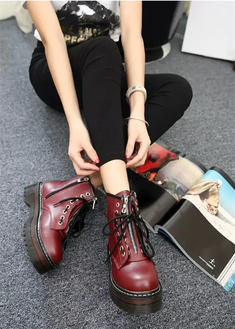 Модная обувь на плоской подошве в британском стиле в стиле ретро; женские ботинки из искусственной кожи на платформе и высоком каблуке; Ботинки martin на шнуровке; обувь для девочек; ; NW4033