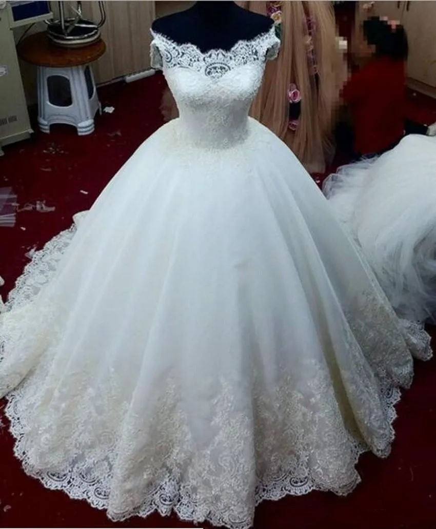 Exquisite bridal gowns Clearance