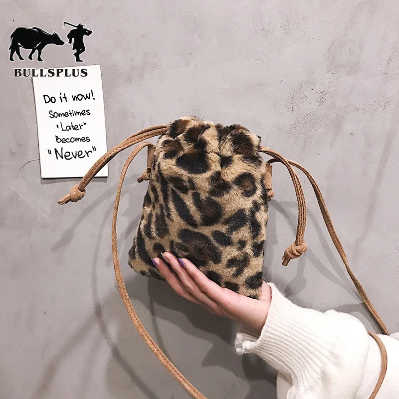Hairbag осень зима Корейская версия трендовой леопардовой расцветки плюшевая женская сумка модная на одно плечо Наклонная Сумка для мобильного телефона