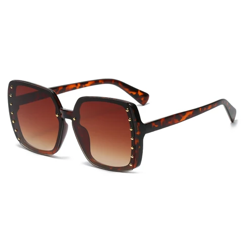 Square Sunglasses Women Big Frame Rivet Punk Vintage Sun Glasses Female Men Driving Shades Eyeglasses Lentes De Sol