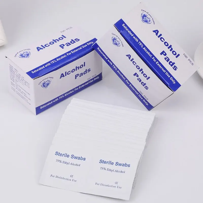 100 unids/caja de primeros auxilios kit almohadilla de Alcohol medicinal muestras de primeros auxilios kit de accesorios