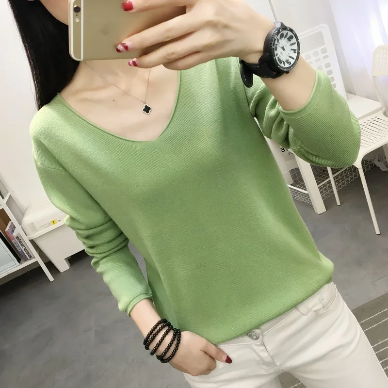 

12709 [Room 1, Row 1, Row 3]. Actual photo of the new pure-color Pullover Sweater with rolled edges and bottom sweater 28