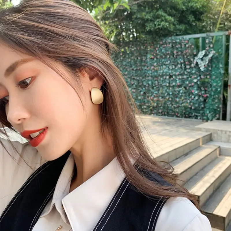 Vintage Glossy Metal Gold Geometric Stud Earrings For  Women Korean Fashion Lady Party Aesthetic Earrings Classic Jewelry Gift