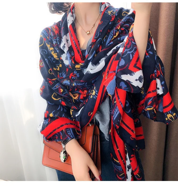 12087562751_839402316