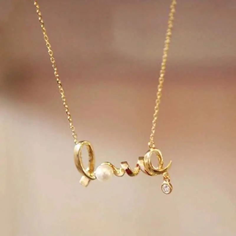 

2019 New Korean Fashion Temperament All-match Short Necklace Love Imitation Necklace Chain Letter Personality Clavicle