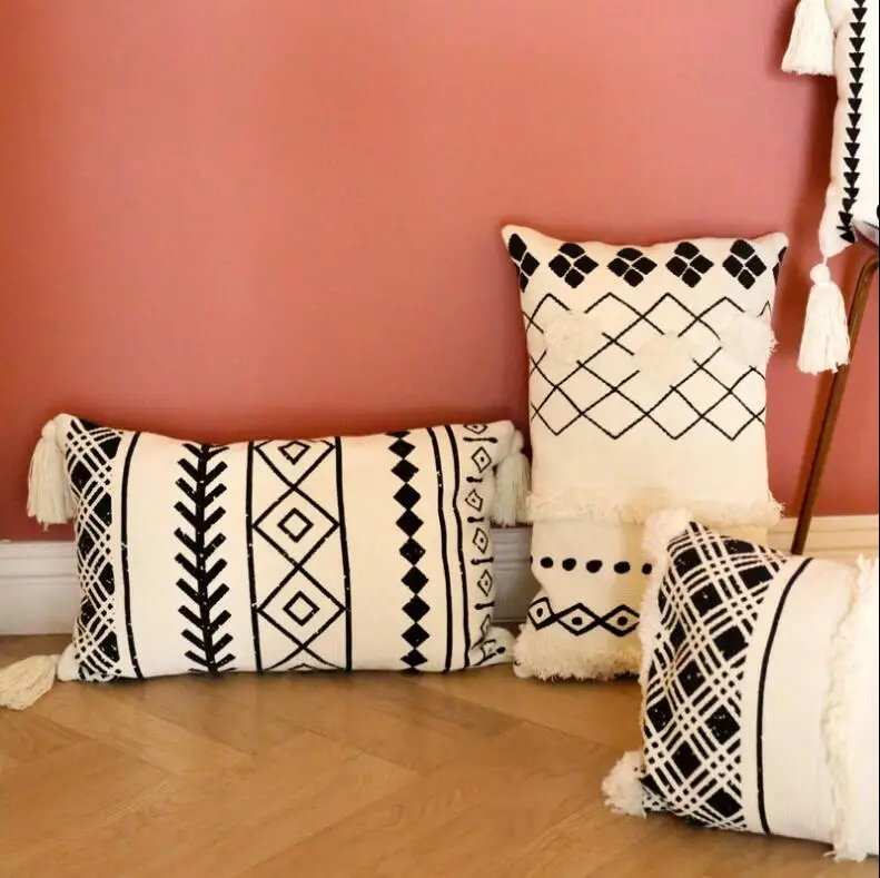 Роскошные ручной работы марокканский Стиль Чехлы геометрической формы, в стиле бохо ворсовые белого и черного цвета, накидка для подушки с Ленточки 30x50 см украшение дома