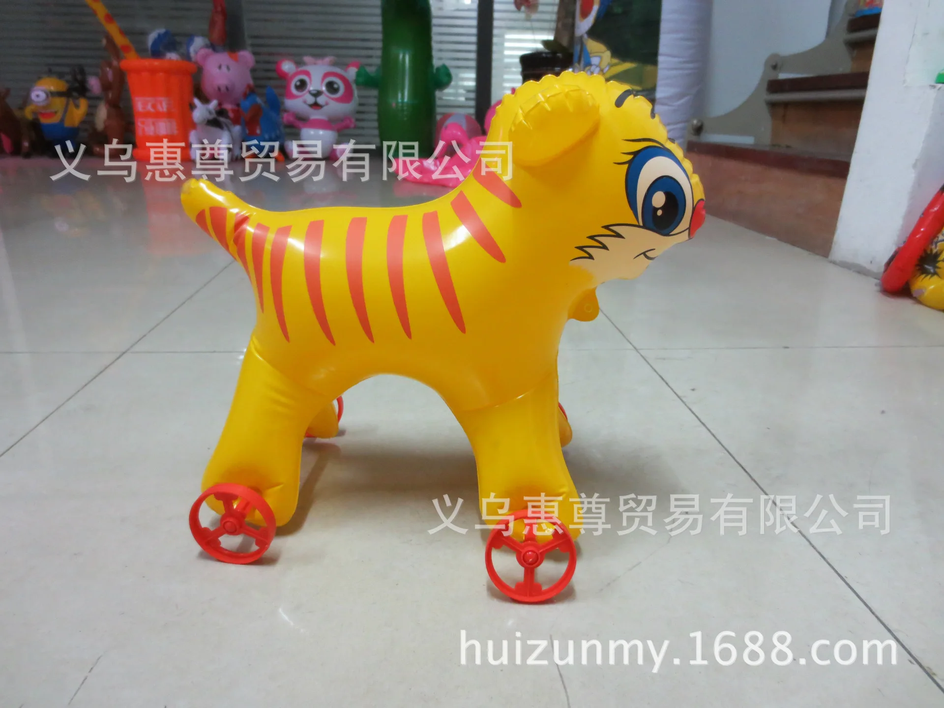 Yiwu животное курган с колесами надувная игрушка связывающая проволока Надувное животное гарантия качества